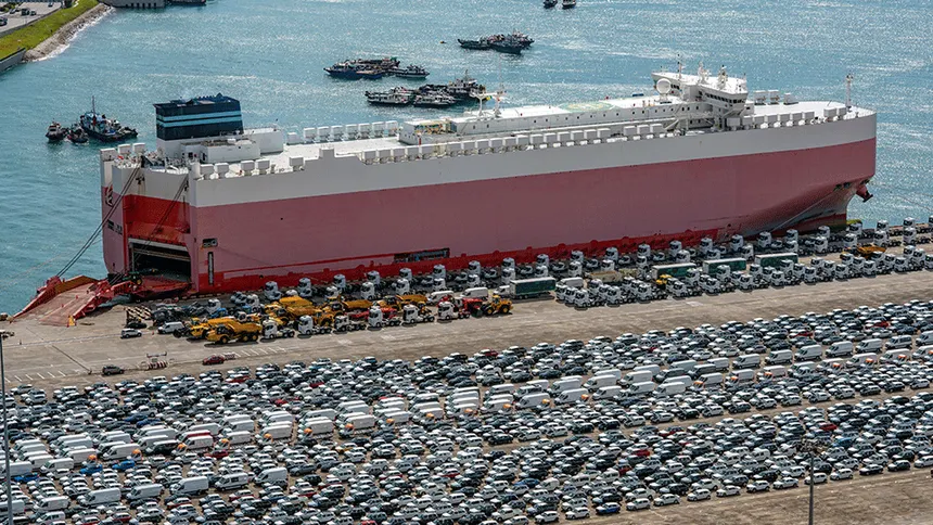 Cars lined up for ro-ro transportation